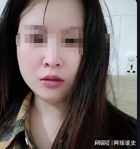 网红吃瓜微信头像女人,揭秘网络红人的时尚潮流与神秘魅力 第3张 网红吃瓜微信头像女人,揭秘网络红人的时尚潮流与神秘魅力 第3张