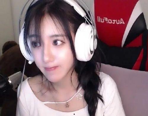 赵子婷直播间网红吃瓜,网红吃瓜盛宴，揭秘娱乐圈幕后故事  第2张