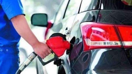 汽车加油站爆料视频真实  第3张